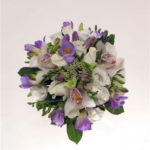 ramo-de-novia-bouquet de rosas fressia y cymbidium